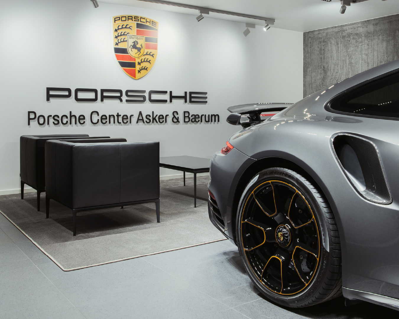 Frokostmøte og bedriftsbesøk til Porsche Center Asker & Bærum