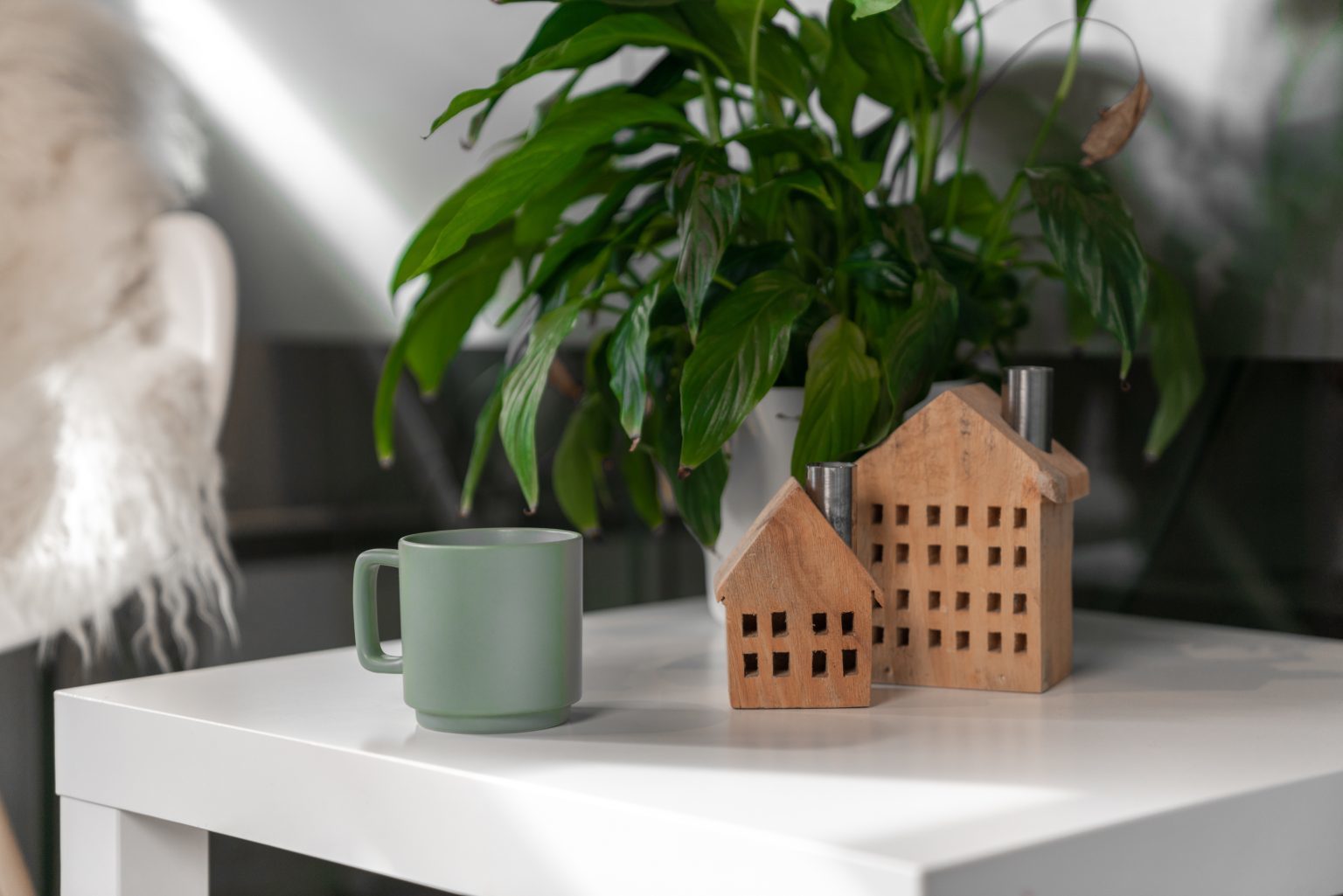 Tips og råd for å redusere energikostnader i næringsbygg.